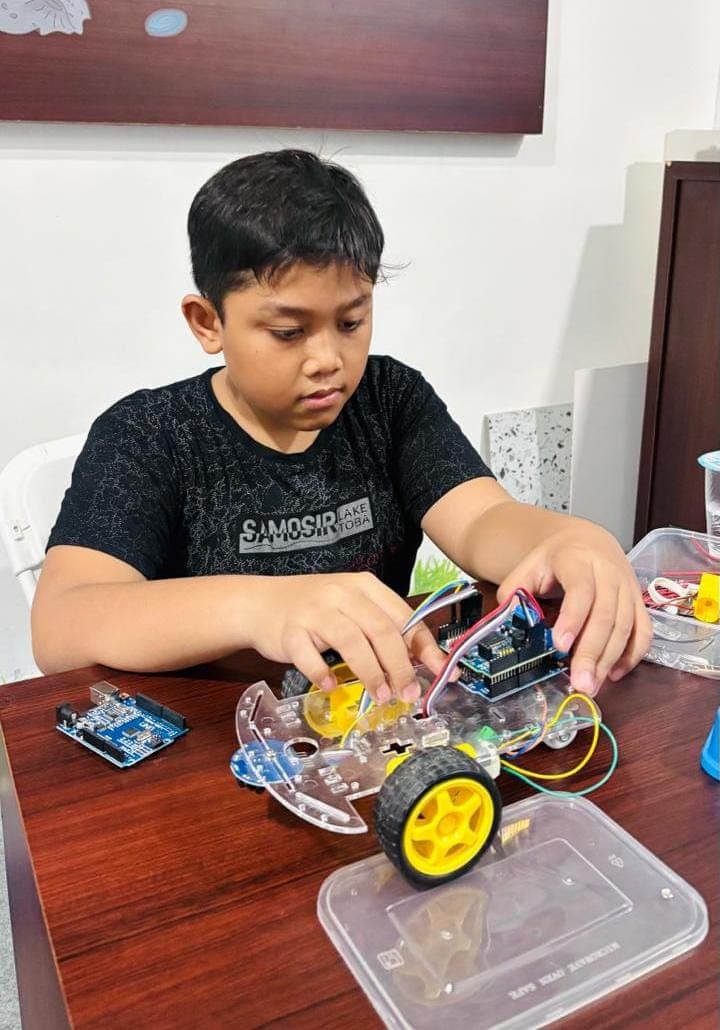 Contoh karya Robotika & IoT